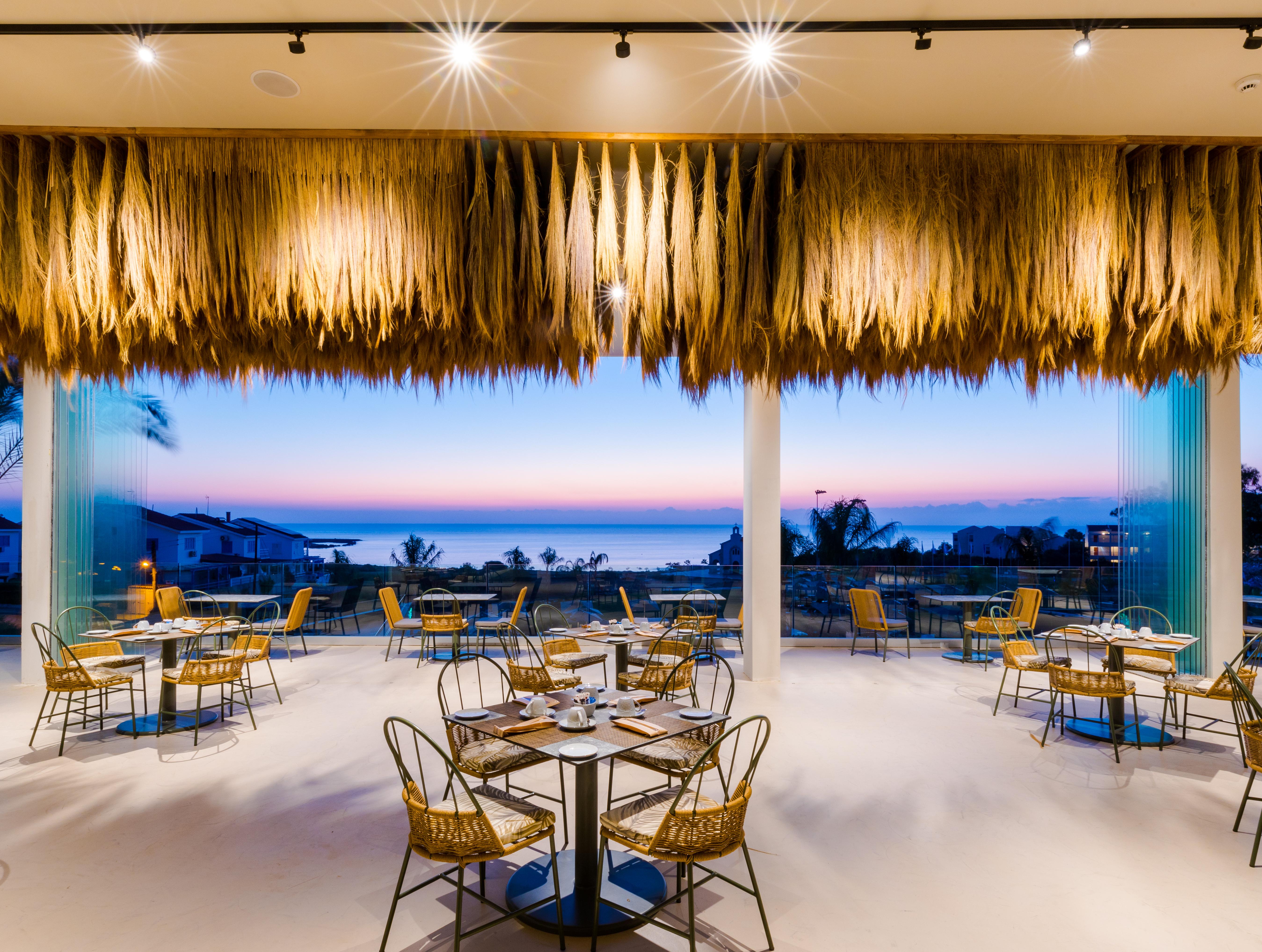 Iris Beach Hotel Протарас Экстерьер фото