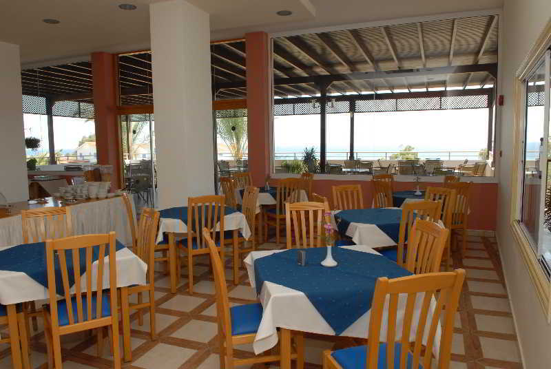 Iris Beach Hotel Протарас Экстерьер фото
