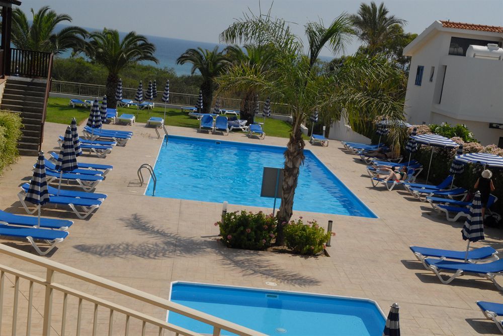 Iris Beach Hotel Протарас Экстерьер фото